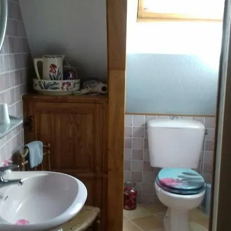 לינה וארוחת בוקר Chez Catherine - Chaumiere Normande 3*